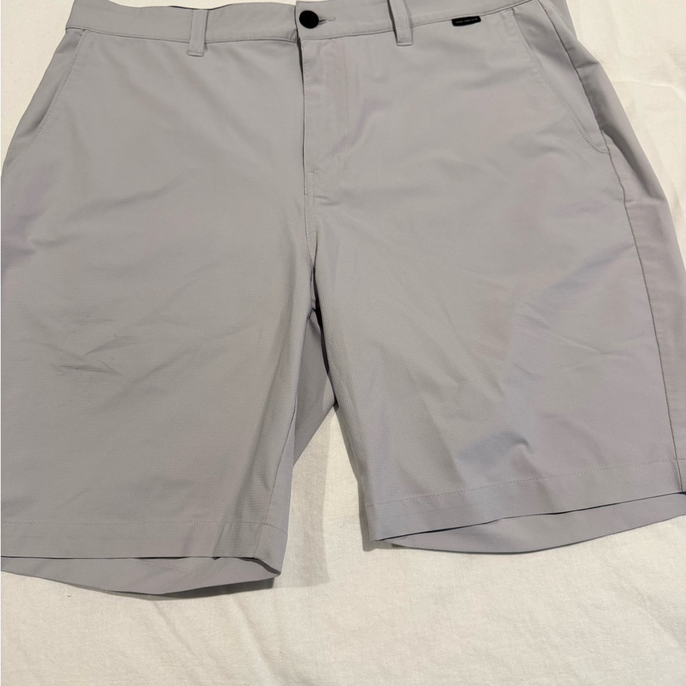 Travis Mathew Light Gray Flat Front Golf Shorts 38